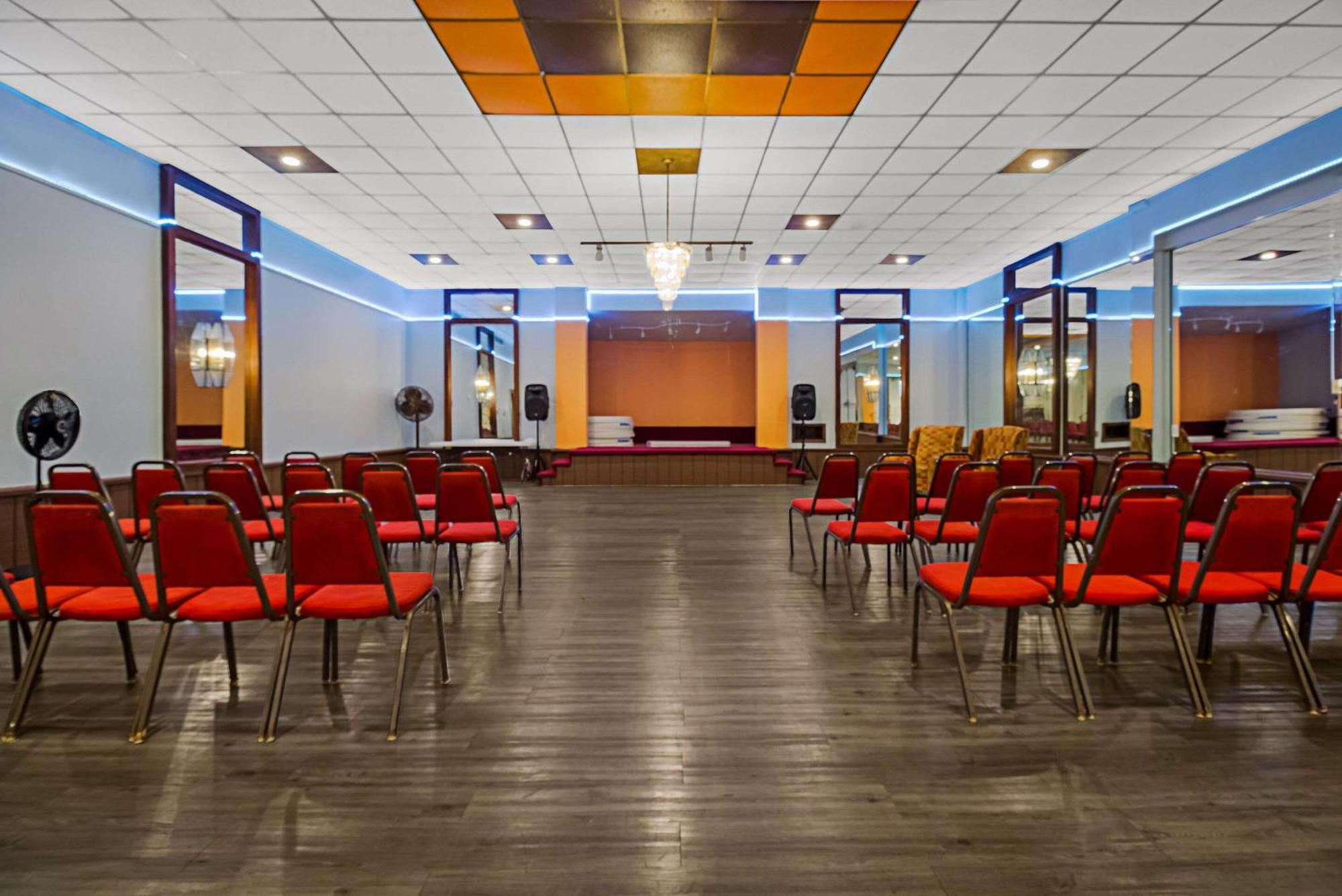 Rodeway Inn Conference Center Beaumont Exteriér fotografie